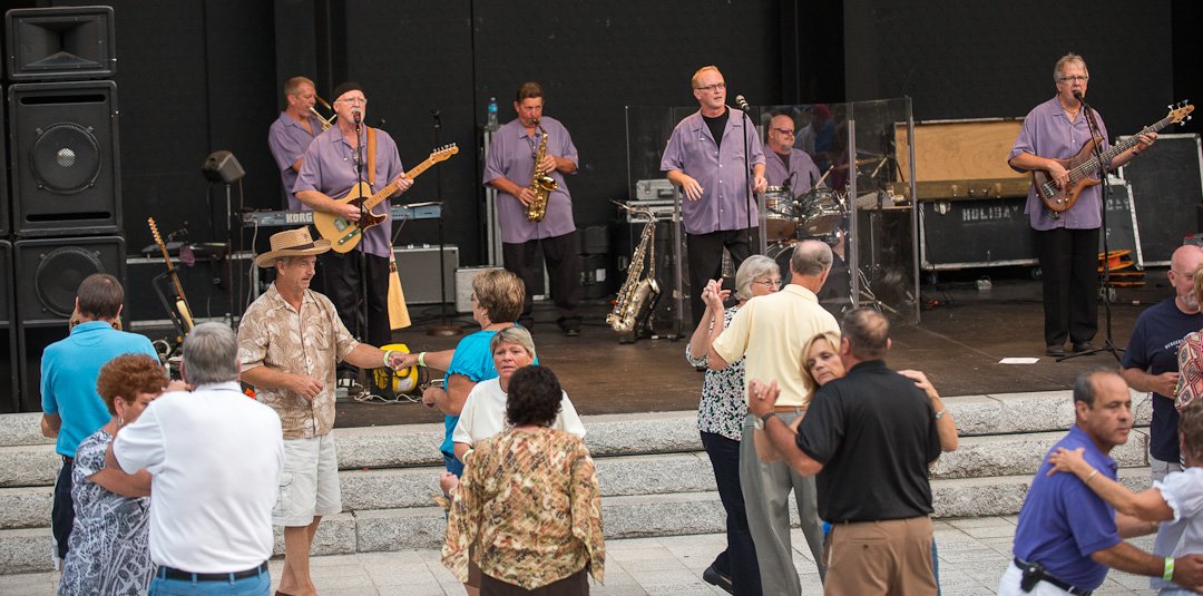 holidayband120804287.jpg