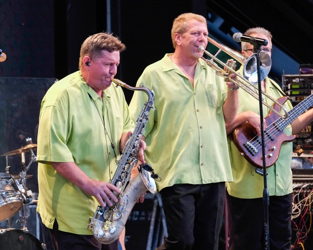 holidayband13080905.jpg