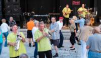 holidayband13088074_small.jpg