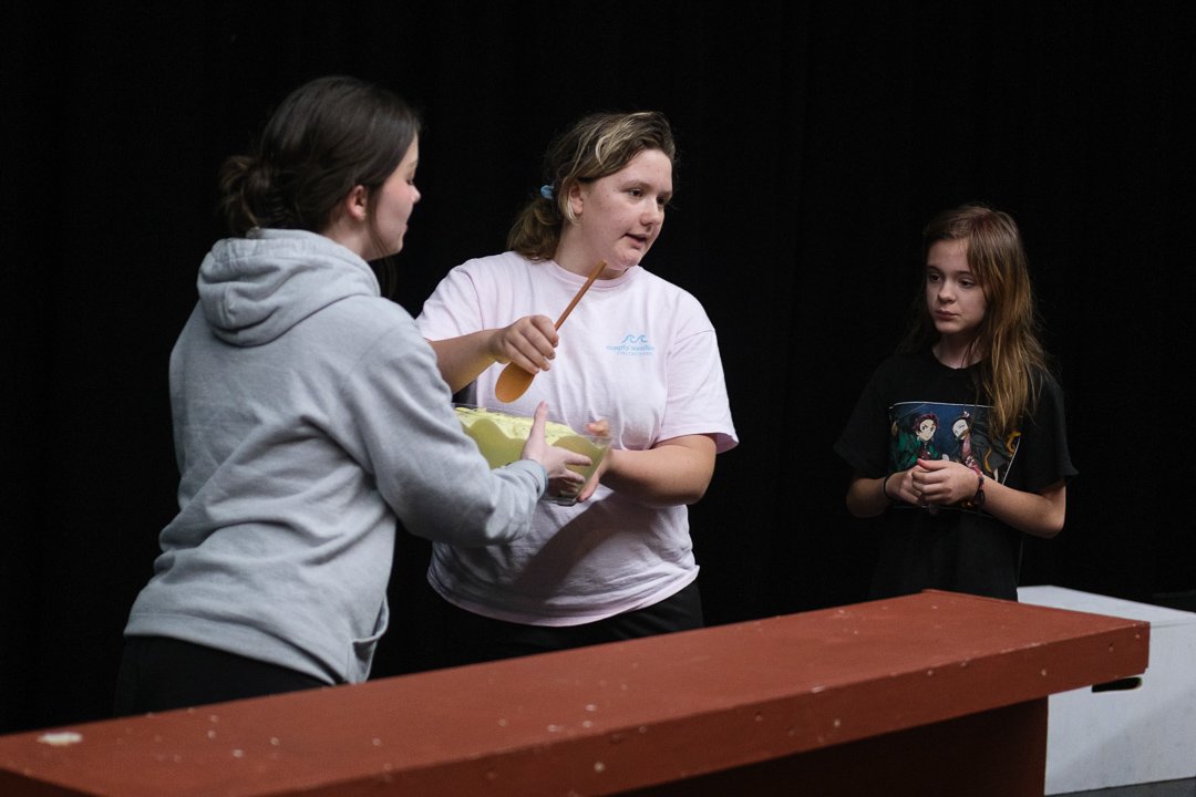 youthactingcamp6871.jpg