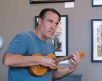 ukulele24102516_small.jpg