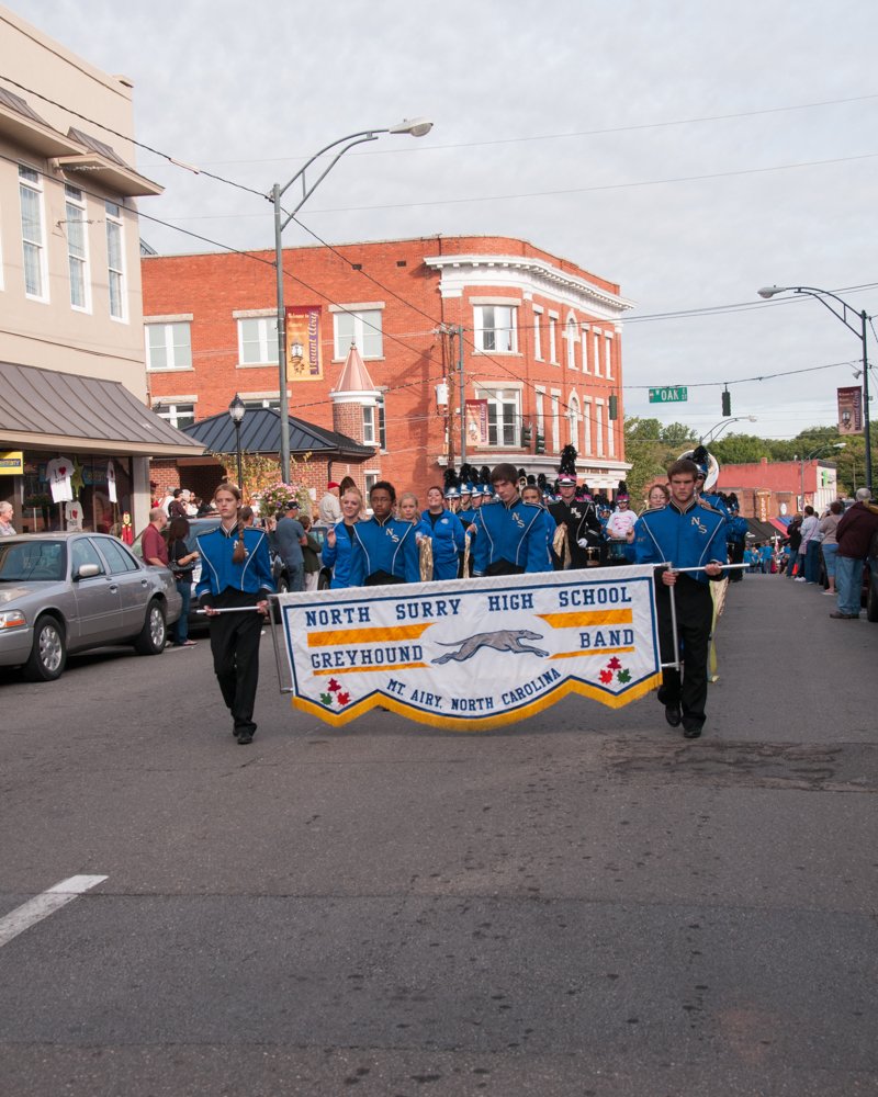 parade14092531.jpg