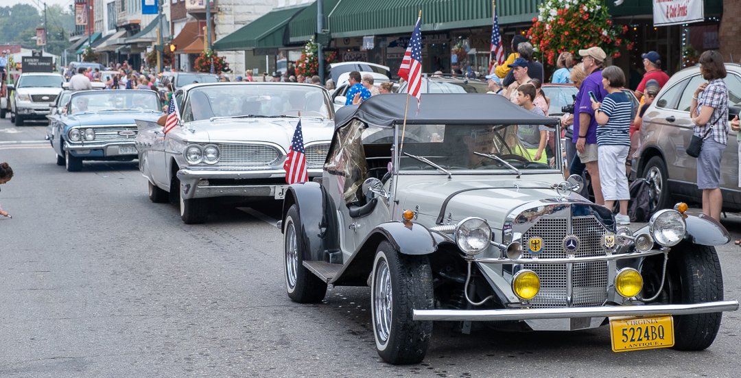 parade1909111.jpg