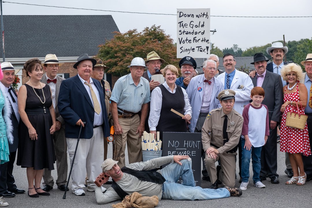 parade190919.jpg