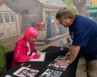 autographs_32701_small.jpg