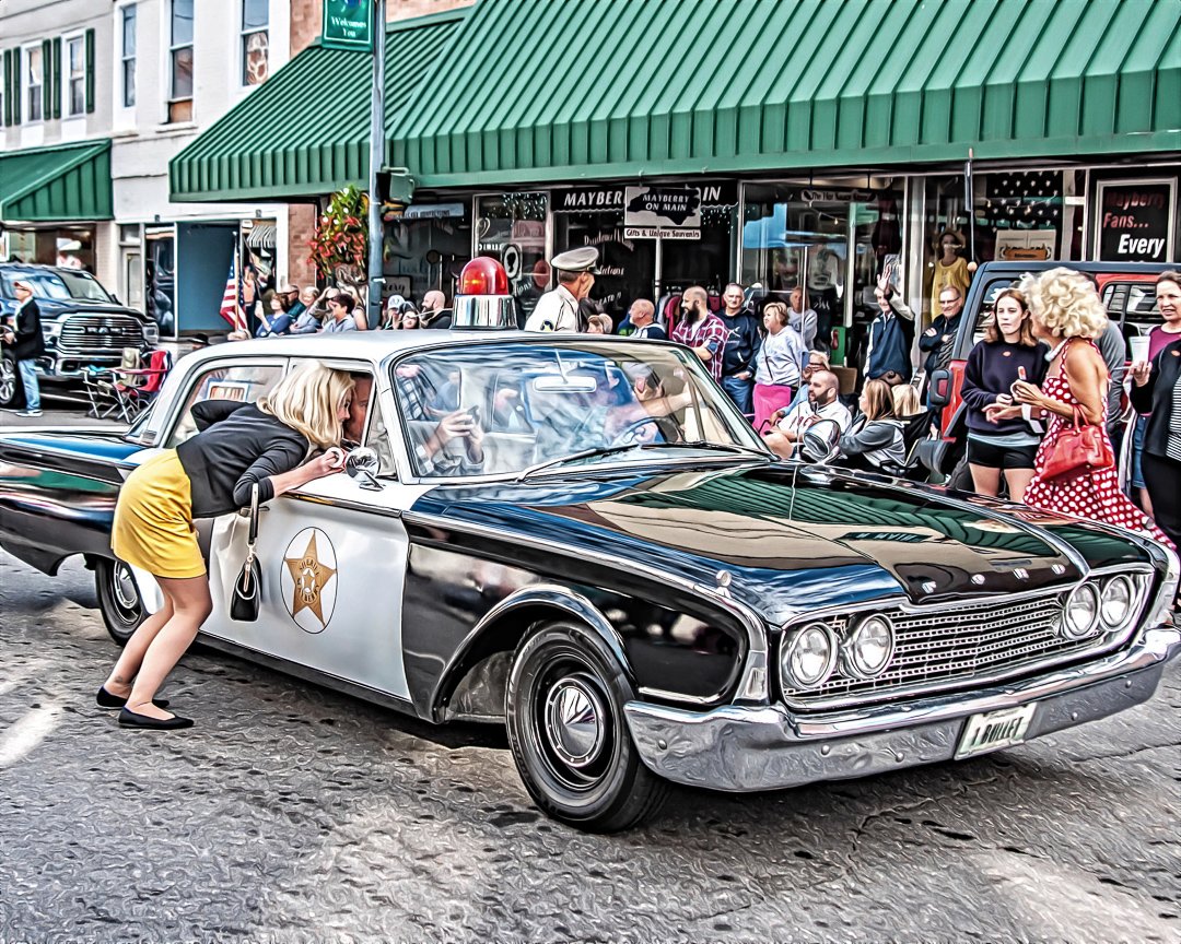 parade22091028.jpg