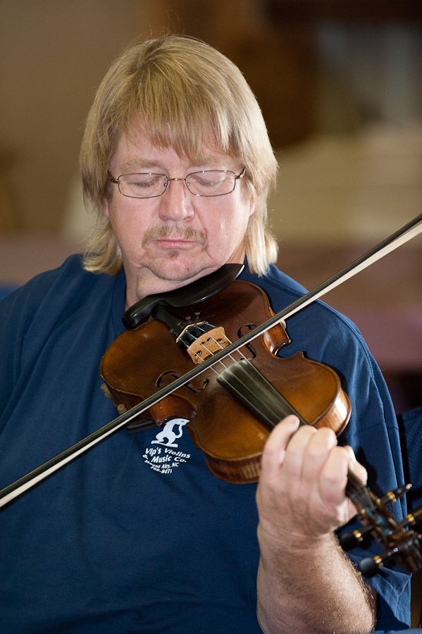 fiddle06119130.jpg