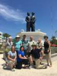 grouppictureatstatueimg_3062_small.jpg